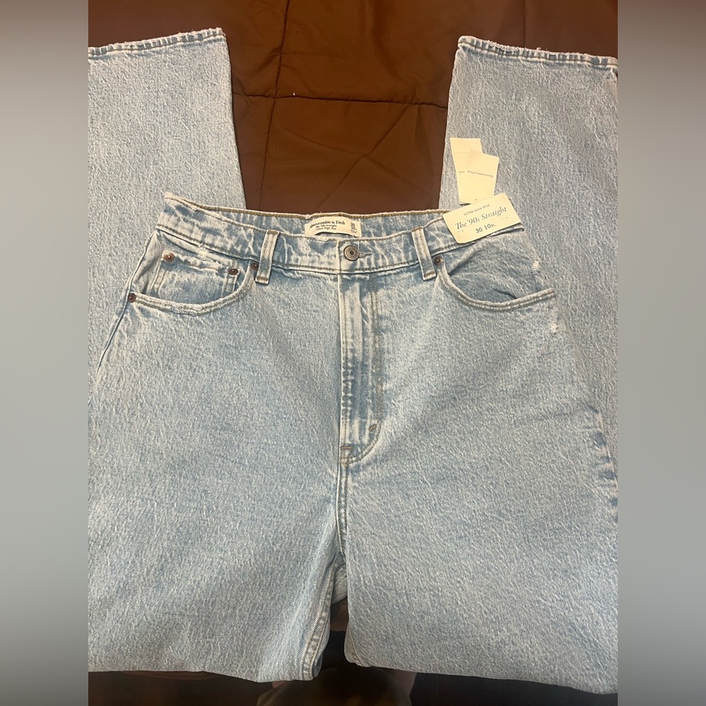 Abercrombie and Fitch The 90’s Straight Jeans - Picture 2 of 4